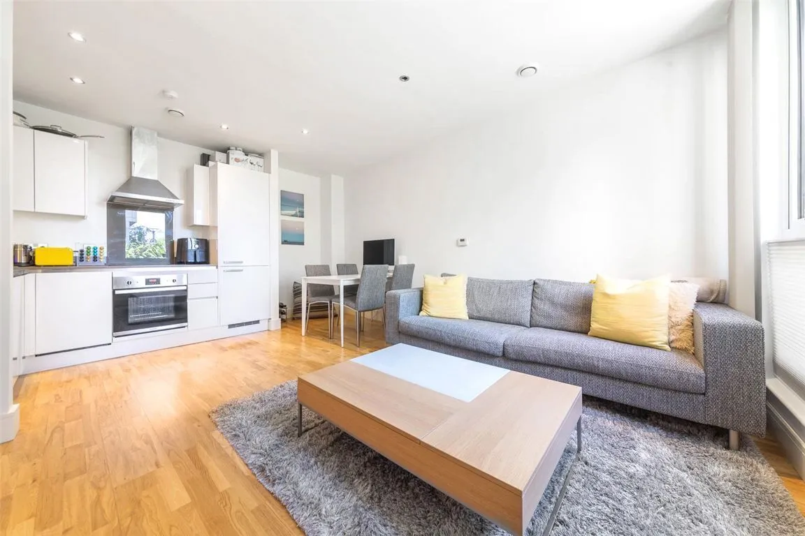 2 bed flat to rent — Dowells Street, Greenwich