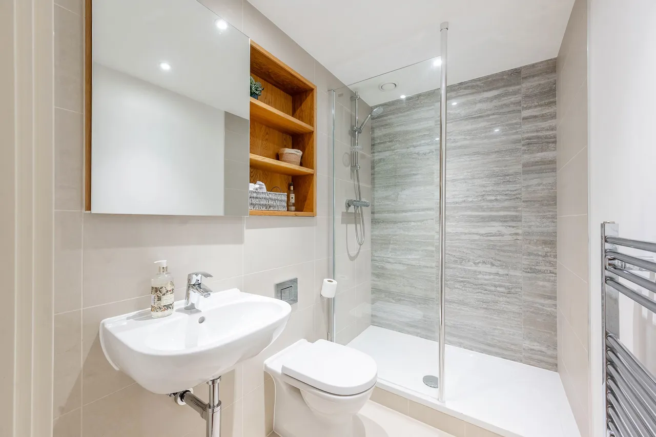 13 Royal Court, Howard Road, Stanmore, photo 9