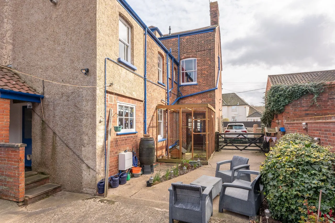 Characterful Family Home Moments from, photo 17