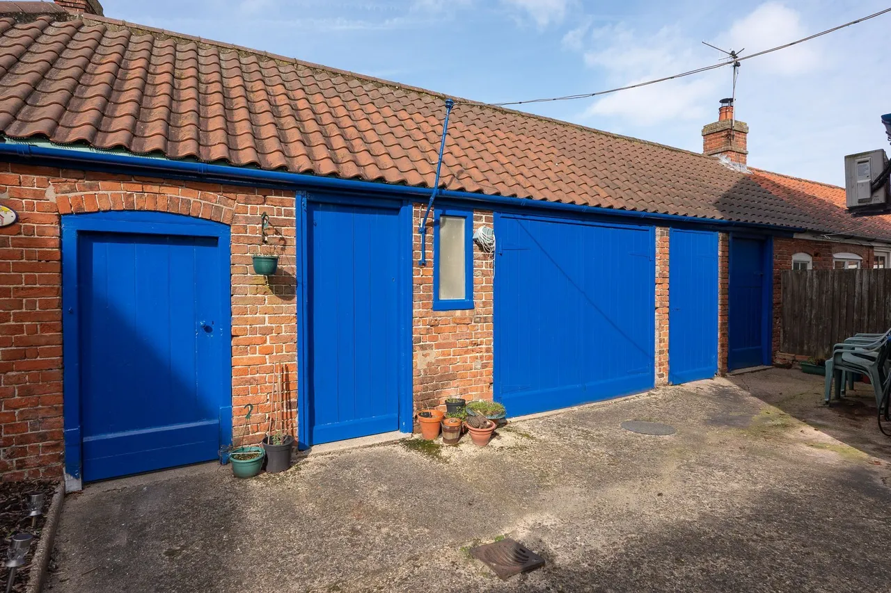 Characterful Family Home Moments from, photo 15