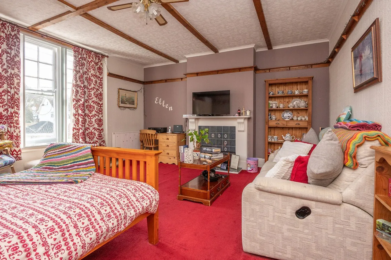 Characterful Family Home Moments from, photo 10