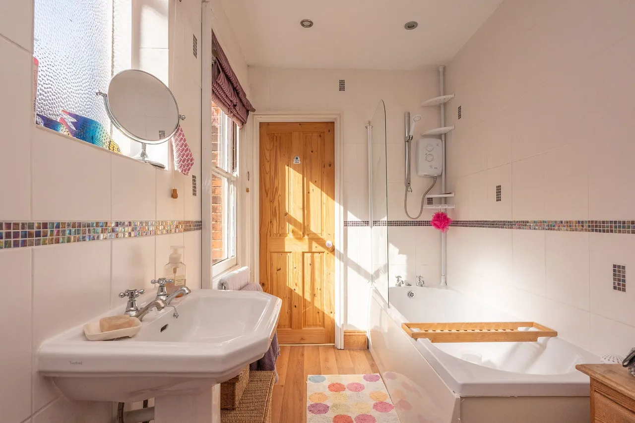 Characterful Family Home Moments from, photo 11