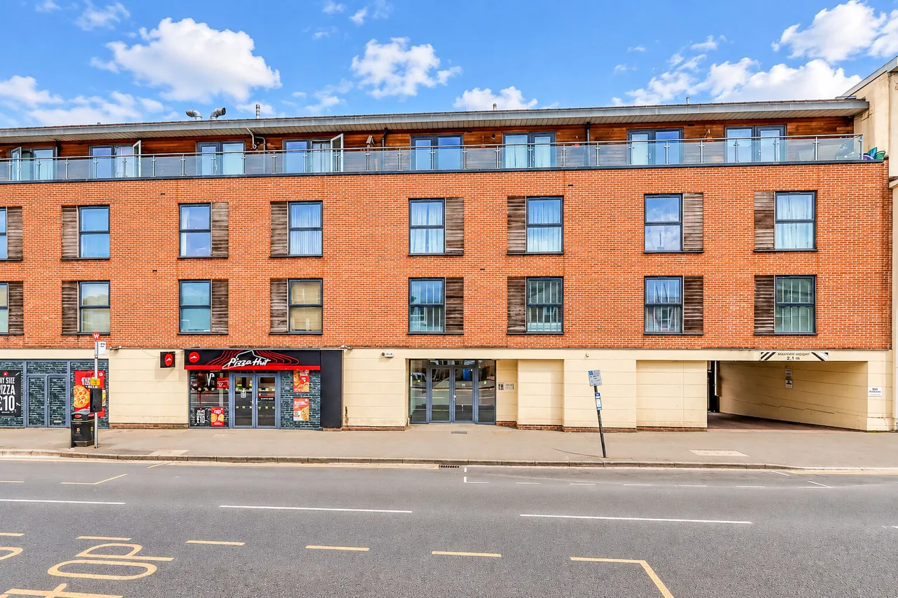 1 bed flat for sale, Castle Street, High Wycombe, HP13
