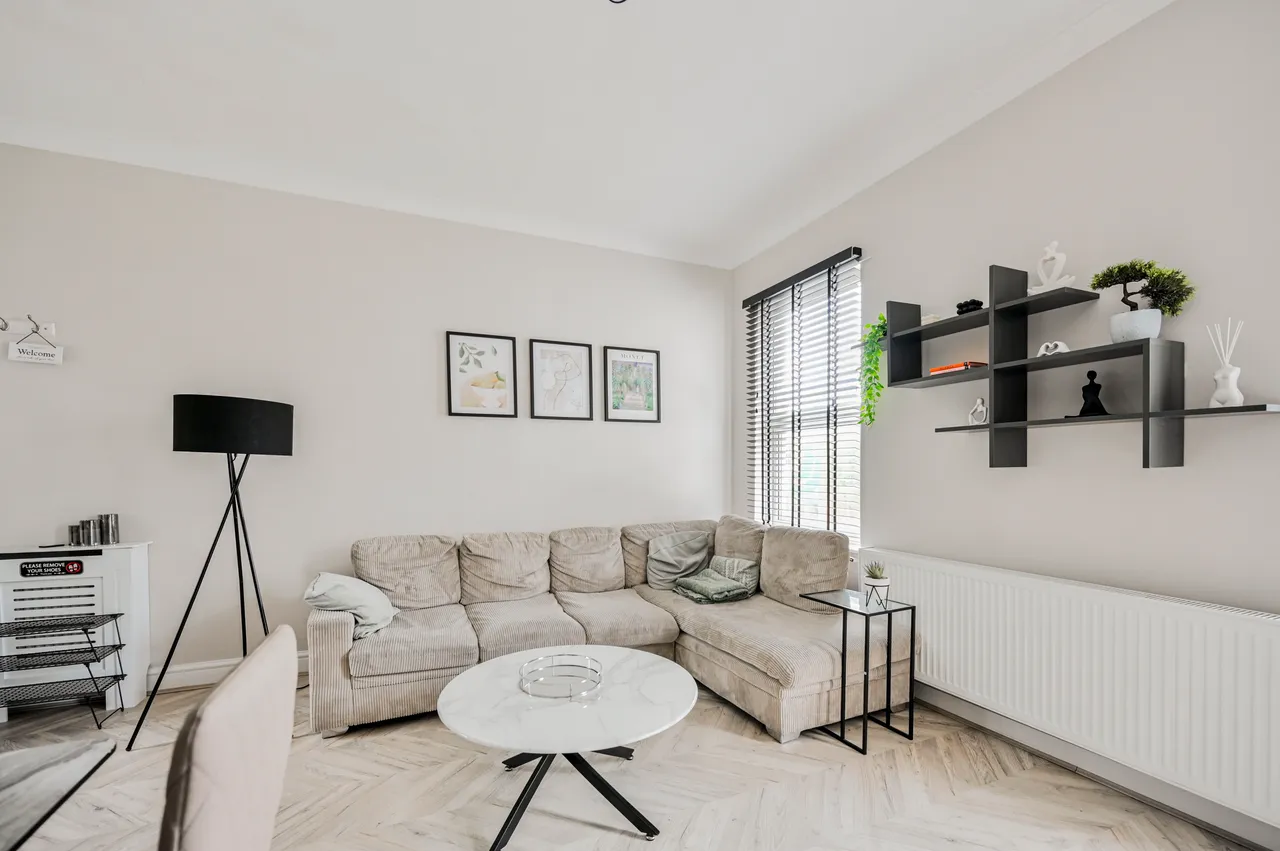 2a Elyne Road, London, photo 4