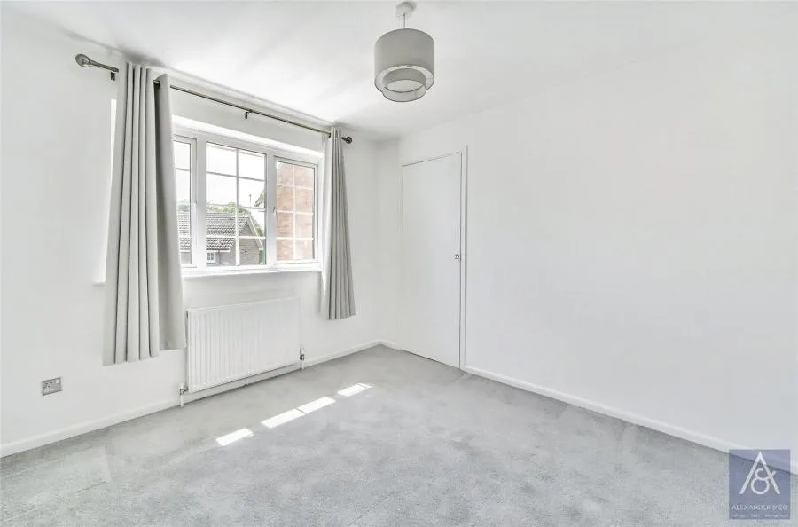 Krohn Close, Buckingham, MK18, photo 10