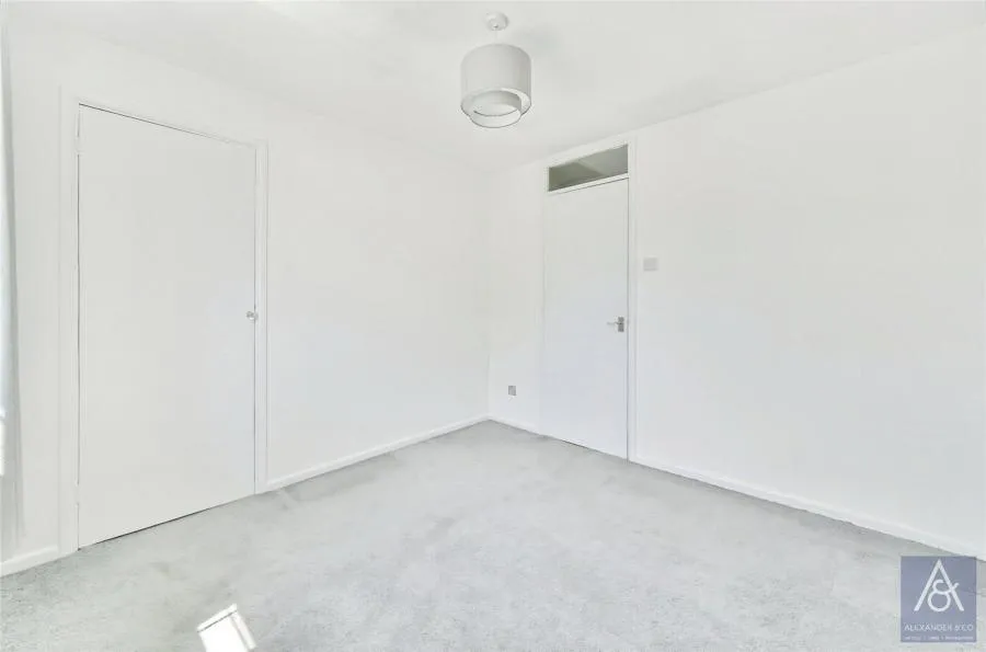 Krohn Close, Buckingham, MK18, photo 6