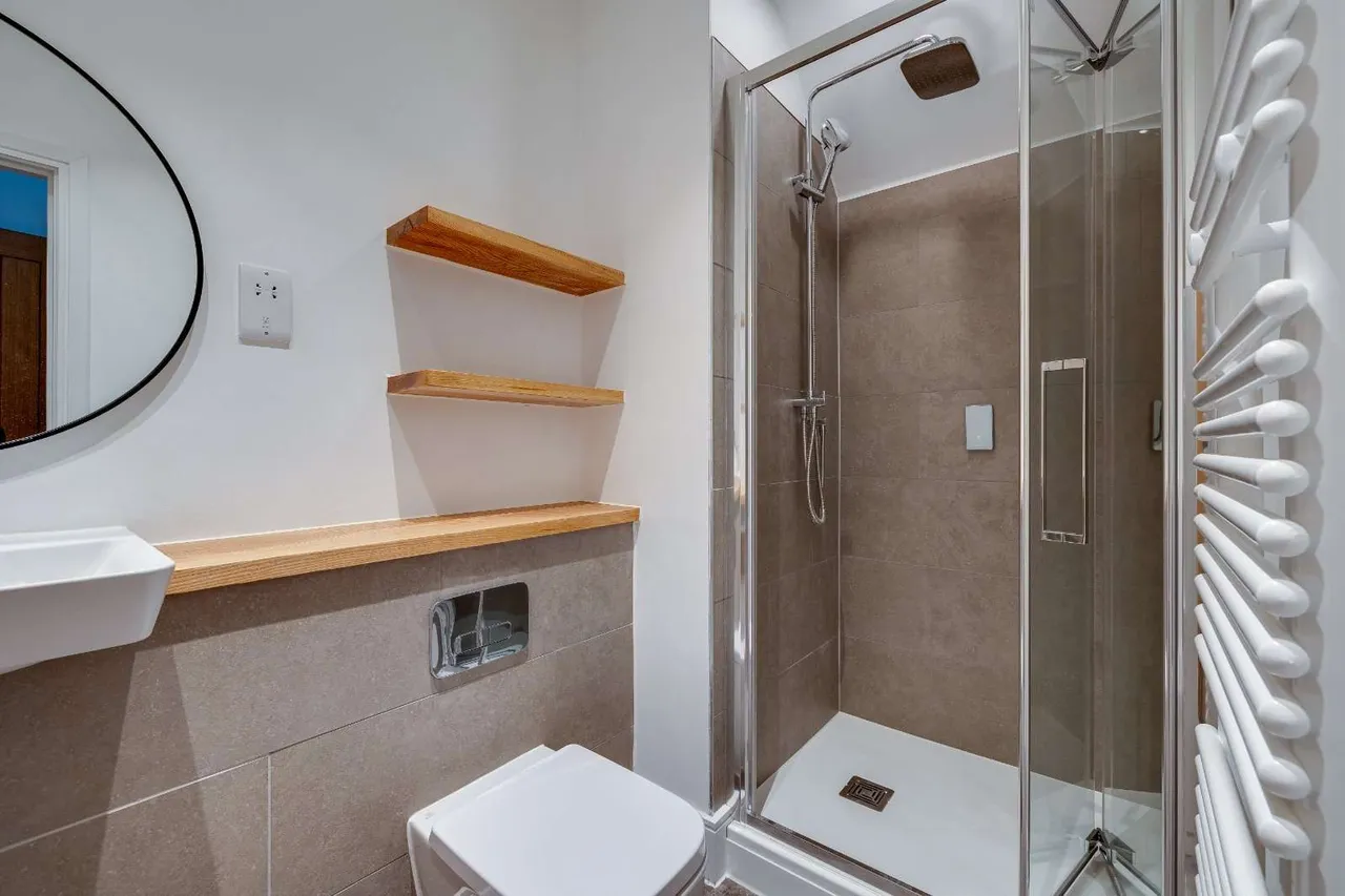 Overleigh Road, Chester, Cheshire, CH4 7HL, photo 5