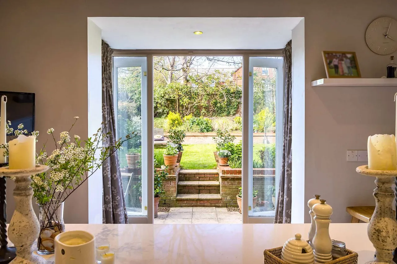 Lancaster Avenue, Guildford, Surrey, GU1 3JR, photo 4