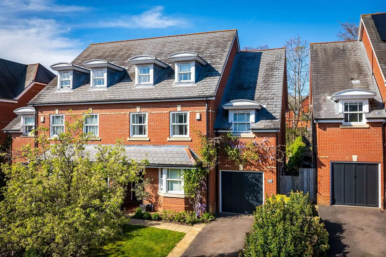 4 bed house for sale — Lancaster Avenue, Guildford, Surrey, GU1 3JR