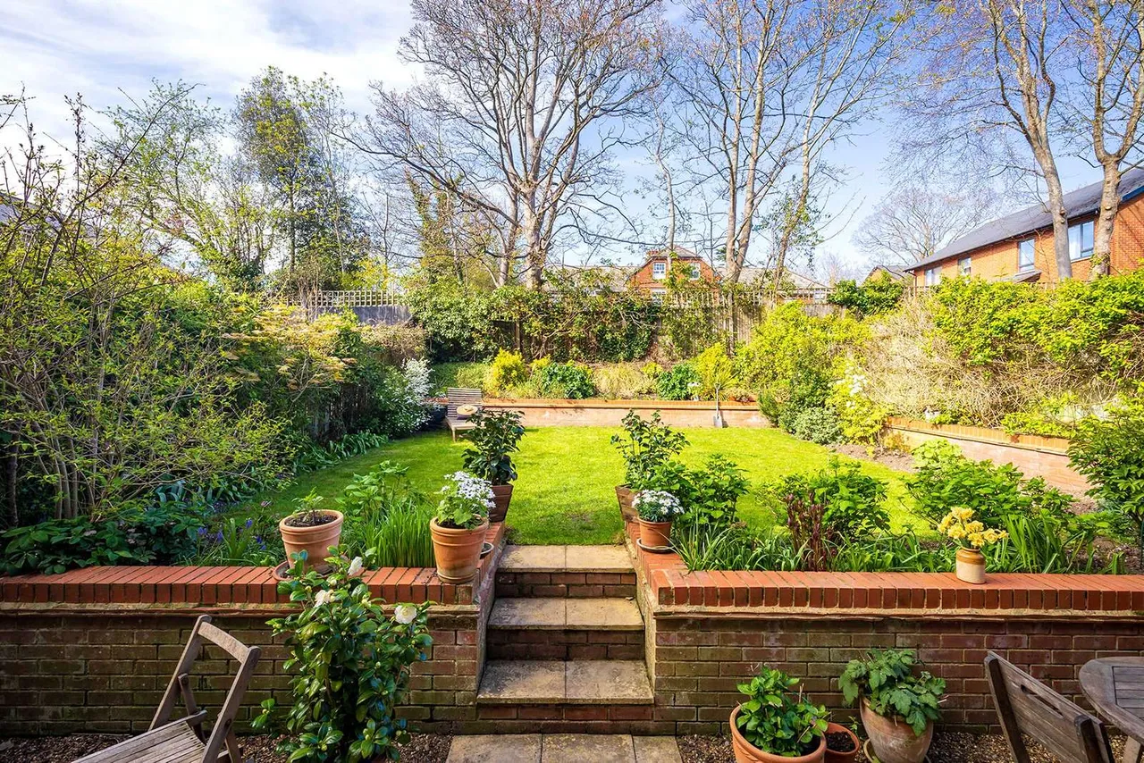 Lancaster Avenue, Guildford, Surrey, GU1 3JR, photo 3