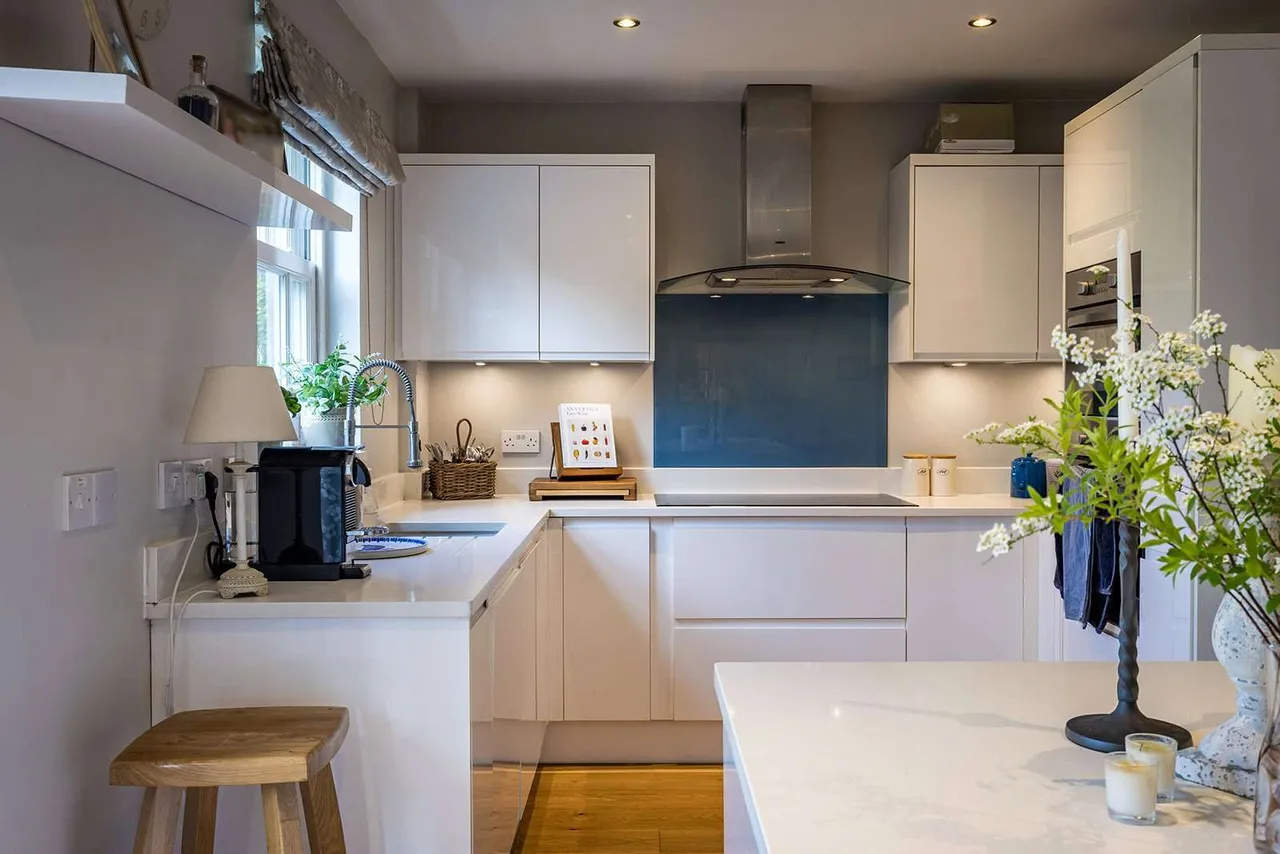 Lancaster Avenue, Guildford, Surrey, GU1 3JR, photo 6