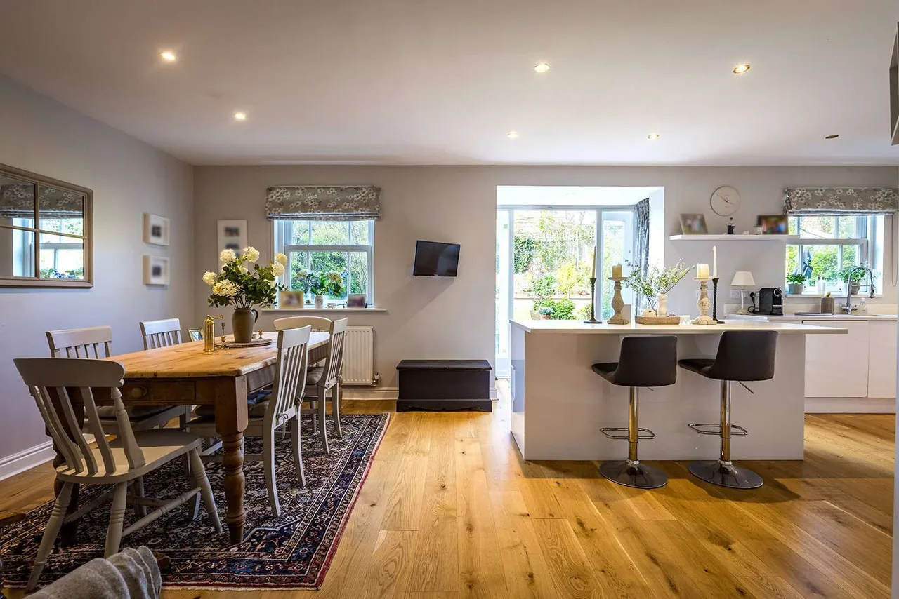 Lancaster Avenue, Guildford, Surrey, GU1 3JR, photo 7