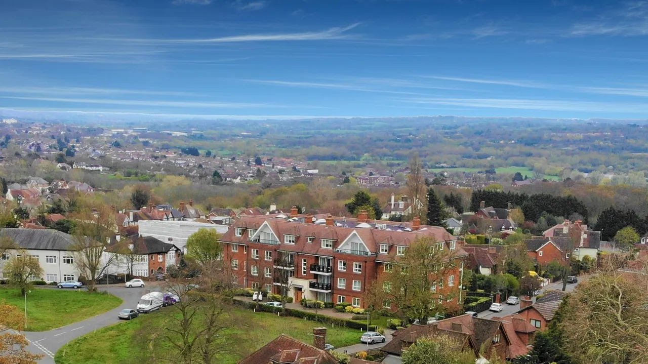 2 bed flat for sale — Roebuck Heights, Buckhurst Hill