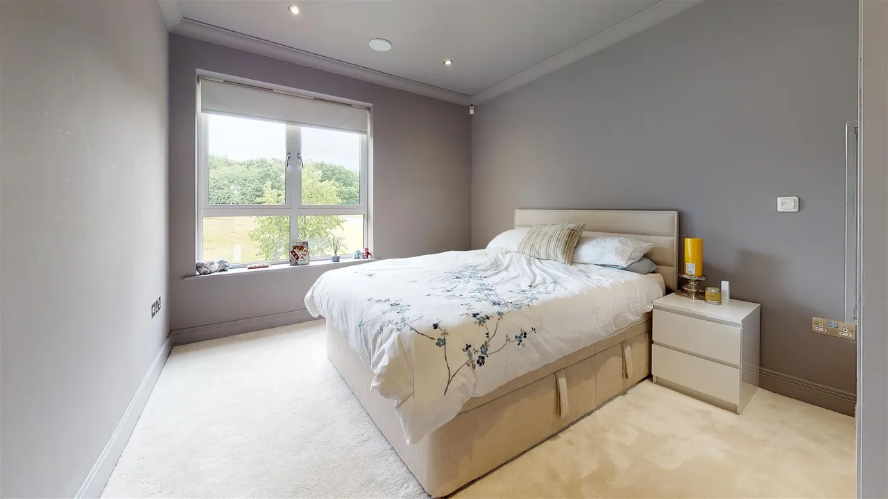 Roebuck Heights, Buckhurst Hill, photo 10