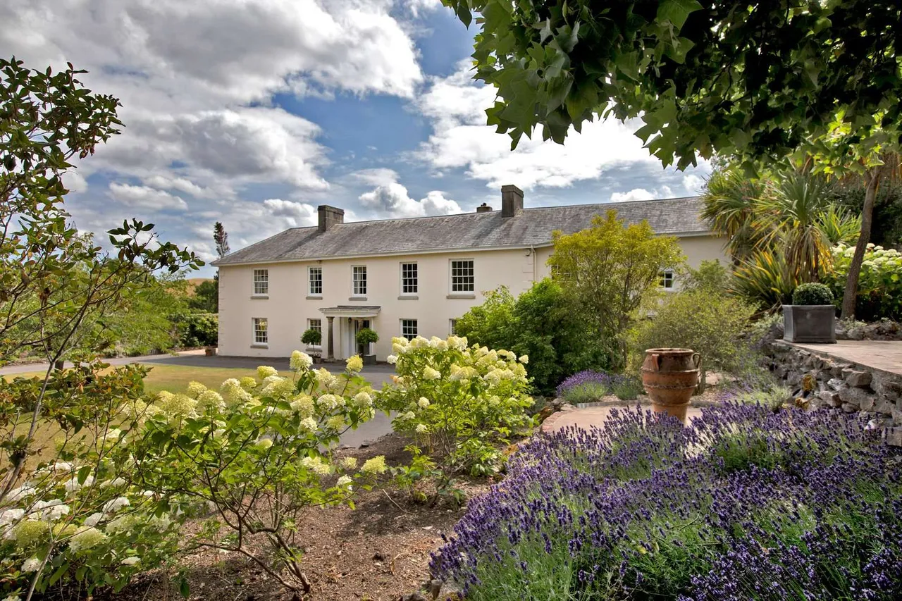 6 bed house for sale, Bickington, Newton Abbot, TQ12