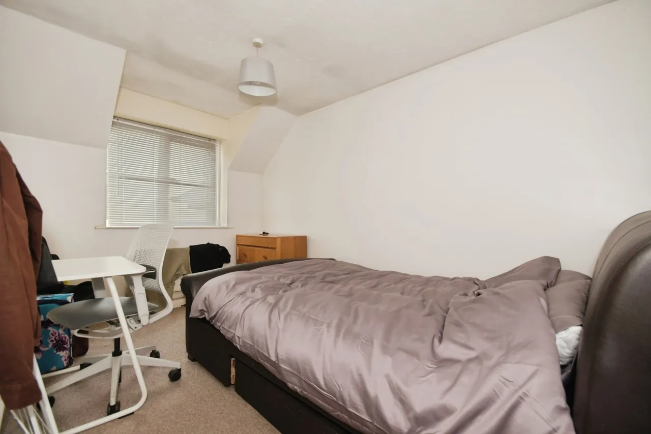 Tadcaster Road, Sheffield, South Yorkshire, S8, photo 11