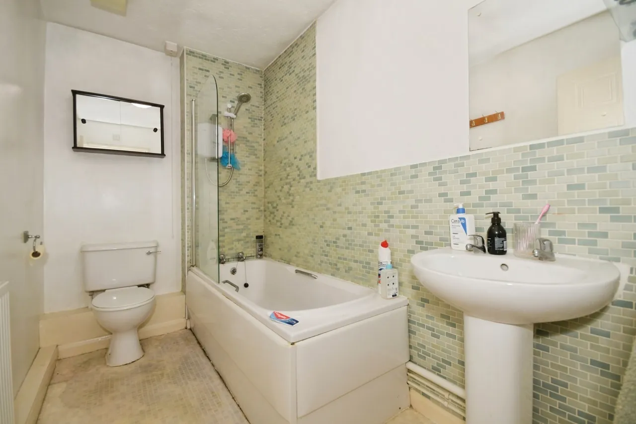 Tadcaster Road, Sheffield, South Yorkshire, S8, photo 14