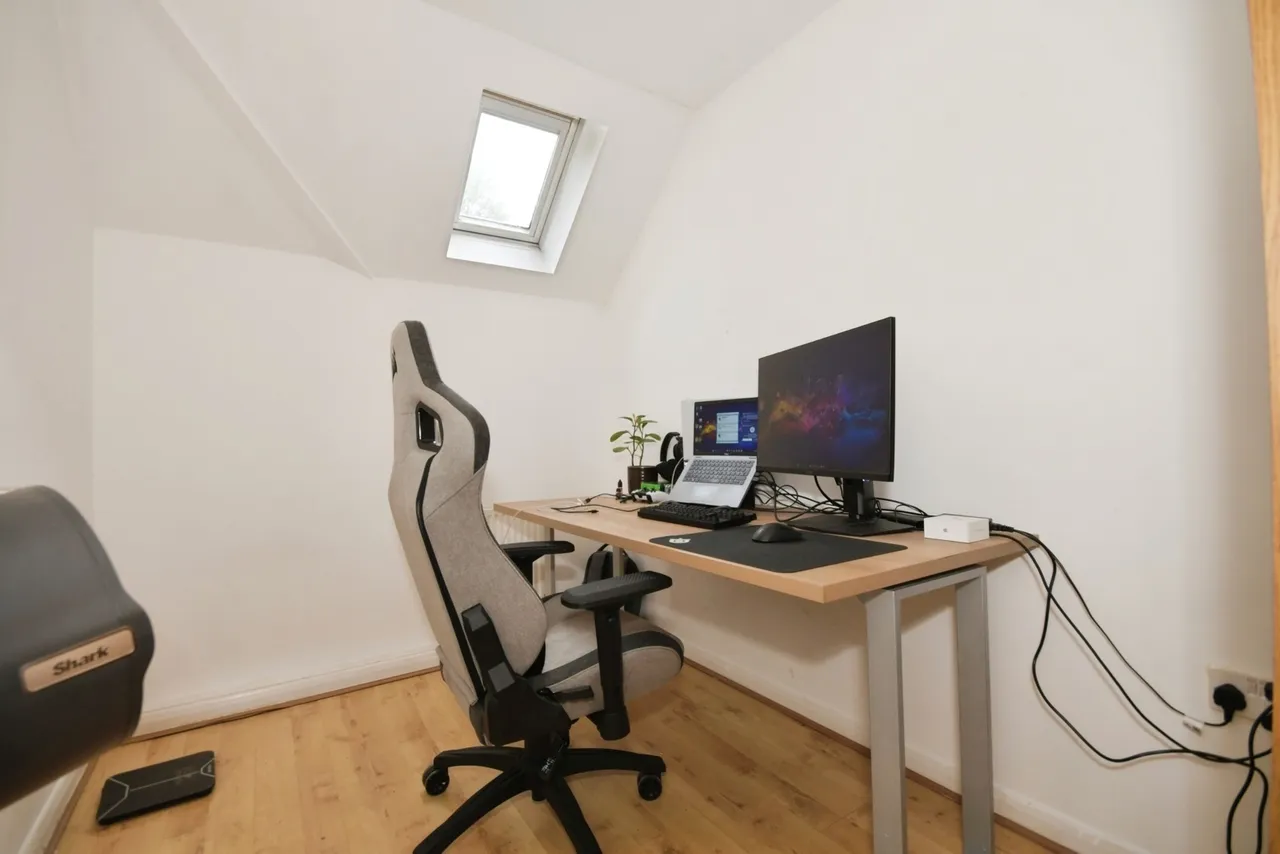 Tadcaster Road, Sheffield, South Yorkshire, S8, photo 12