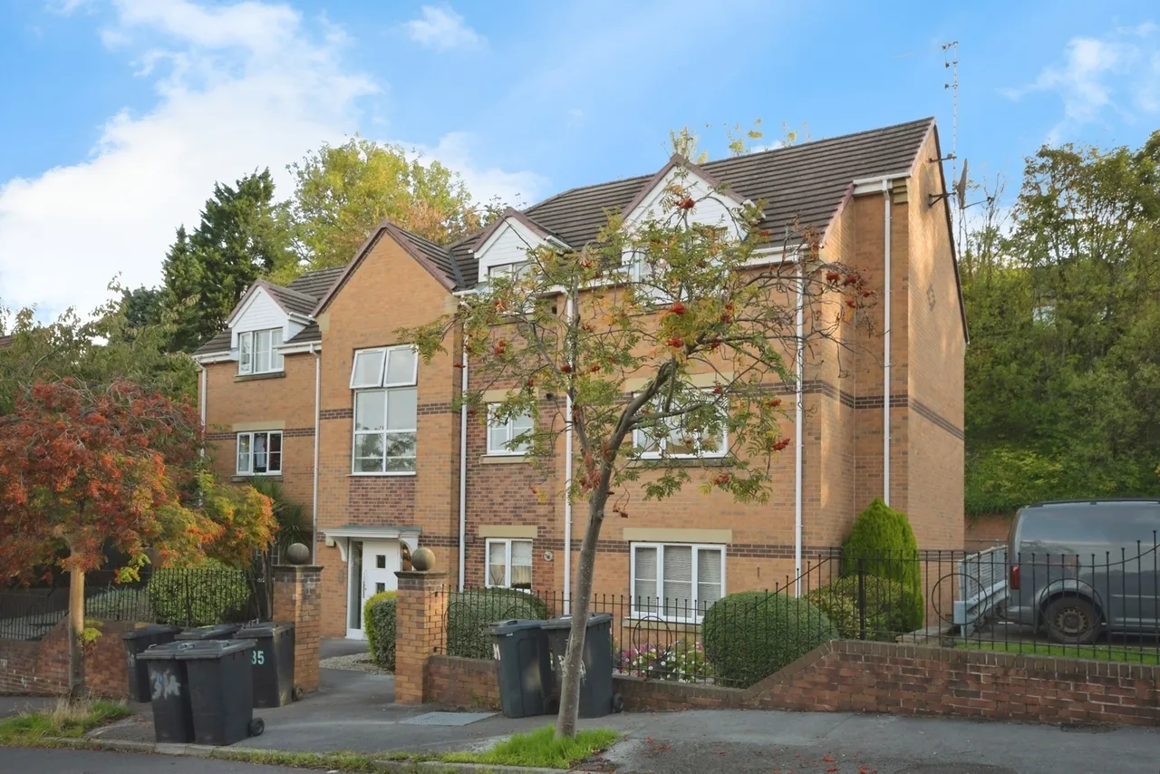 2 bed flat for sale — Tadcaster Road, Sheffield, South Yorkshire, S8