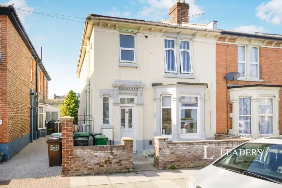 2 bed flat to rent, Apsley Road, Southsea, PO4