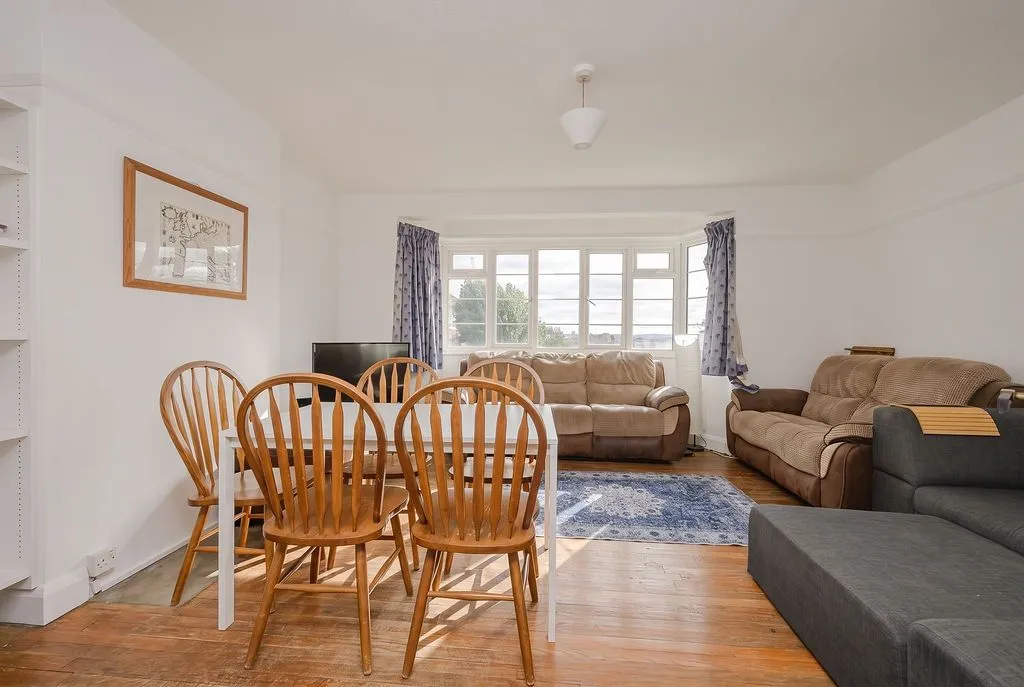 Lymington Court, Wimbledon, SW19, photo 4
