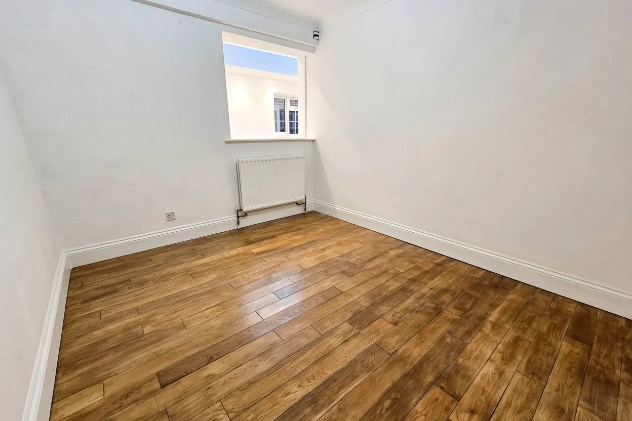 Tudor Close, Grayshott, GU26, photo 30
