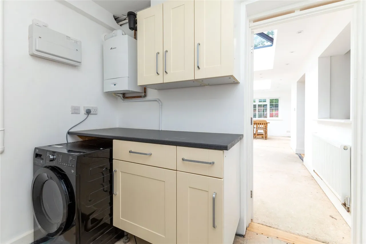 Tudor Close, Grayshott, GU26, photo 28