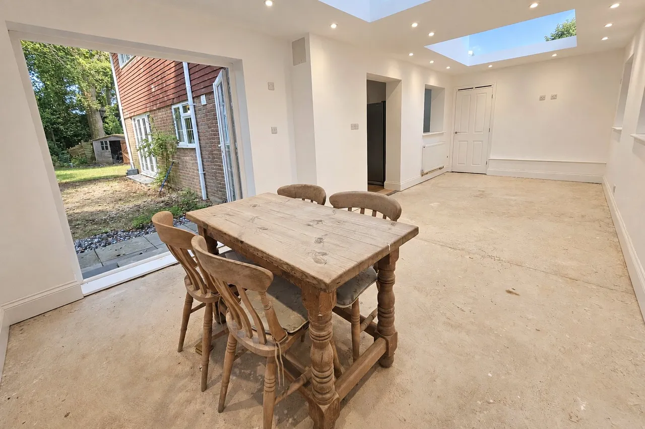 Tudor Close, Grayshott, GU26, photo 13