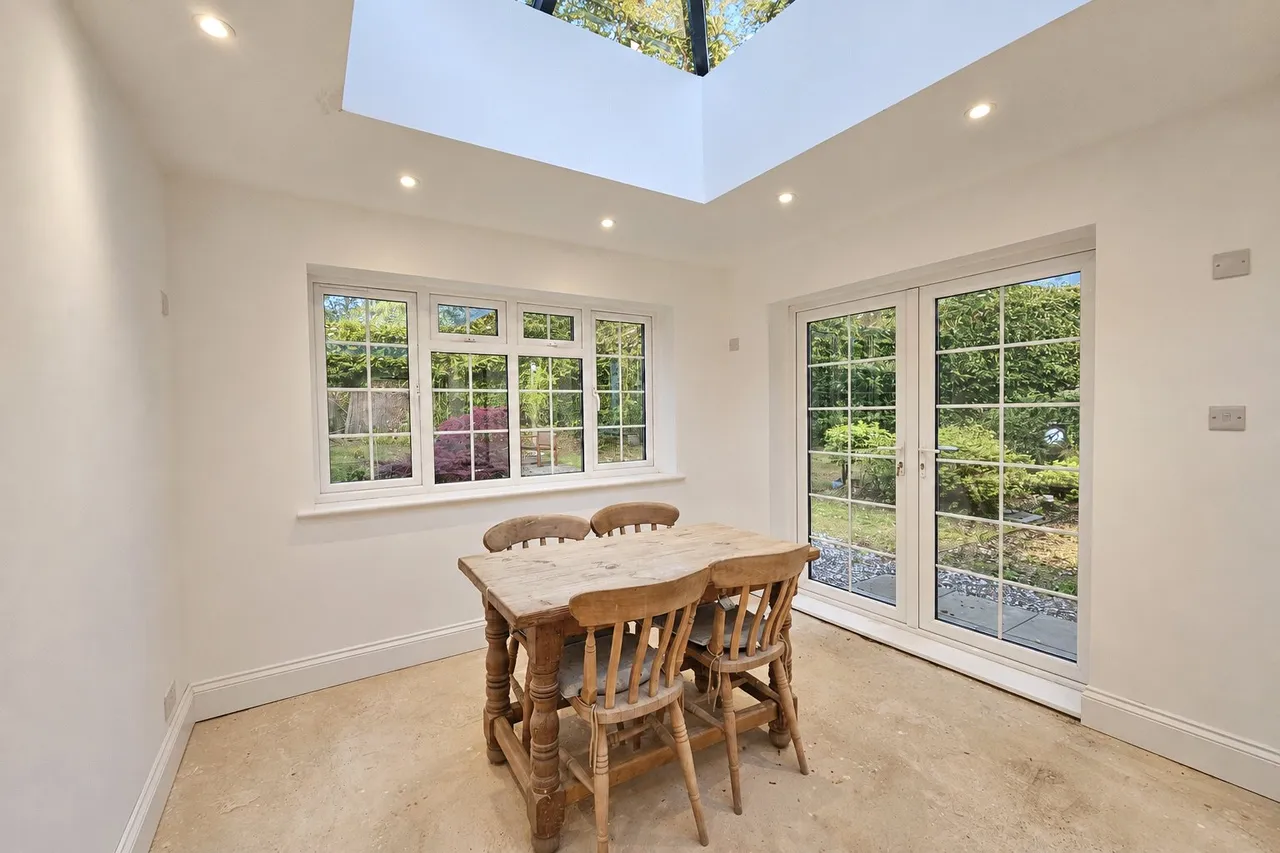 Tudor Close, Grayshott, GU26, photo 12