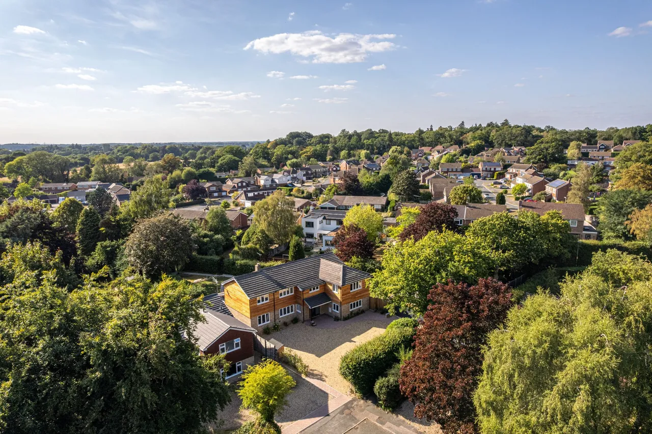 Alanbrooke Close, Hartley Wintney, Hook, RG27 8QY, photo 37