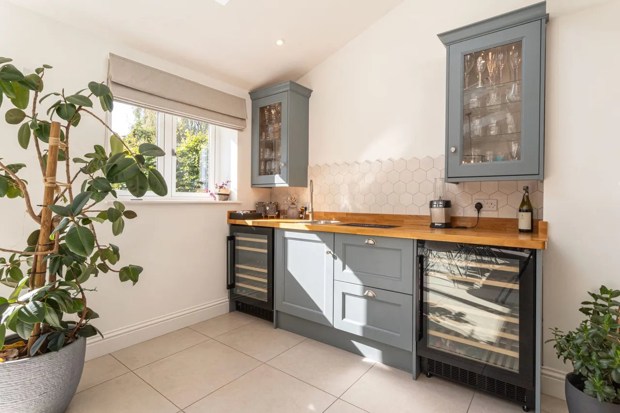 Alanbrooke Close, Hartley Wintney, Hook, RG27 8QY, photo 11