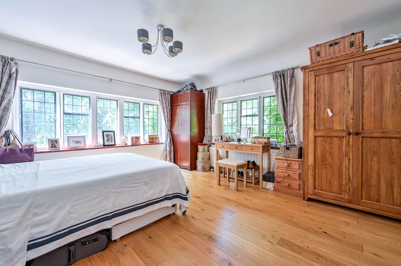 1 Conford Drive, Guildford, photo 9