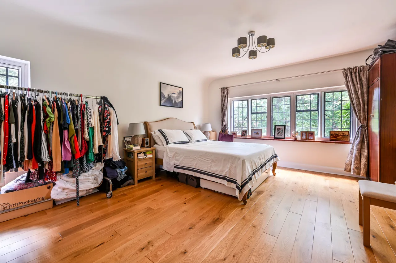 1 Conford Drive, Guildford, photo 10