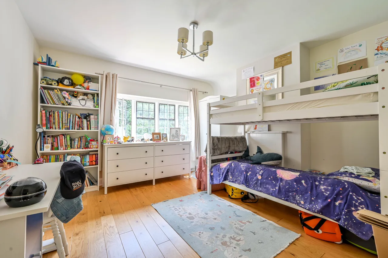 1 Conford Drive, Guildford, photo 12