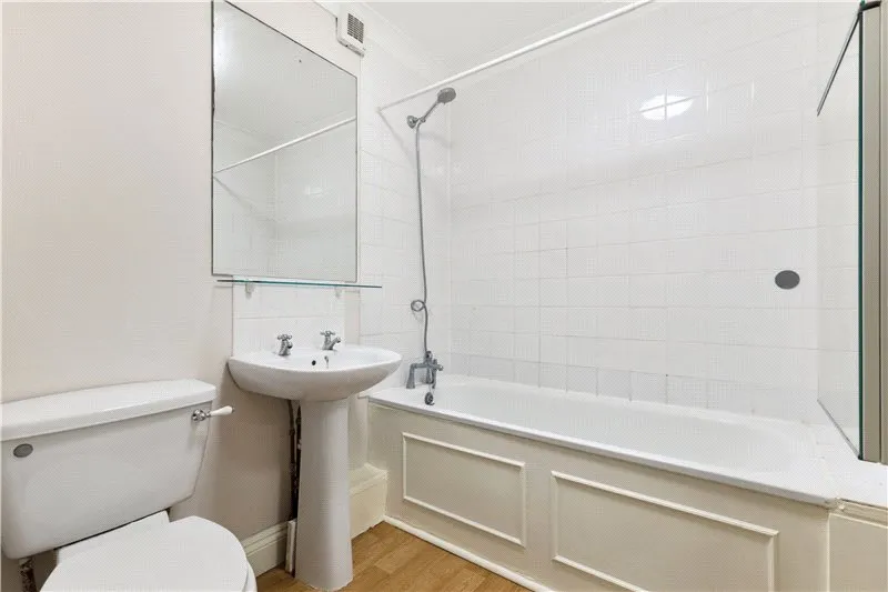 Camberwell New Road, London, SE5, photo 5