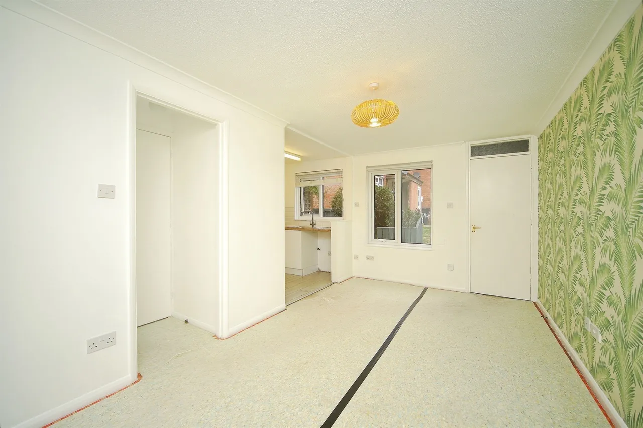 Allington Close, Taunton, TA1, photo 2