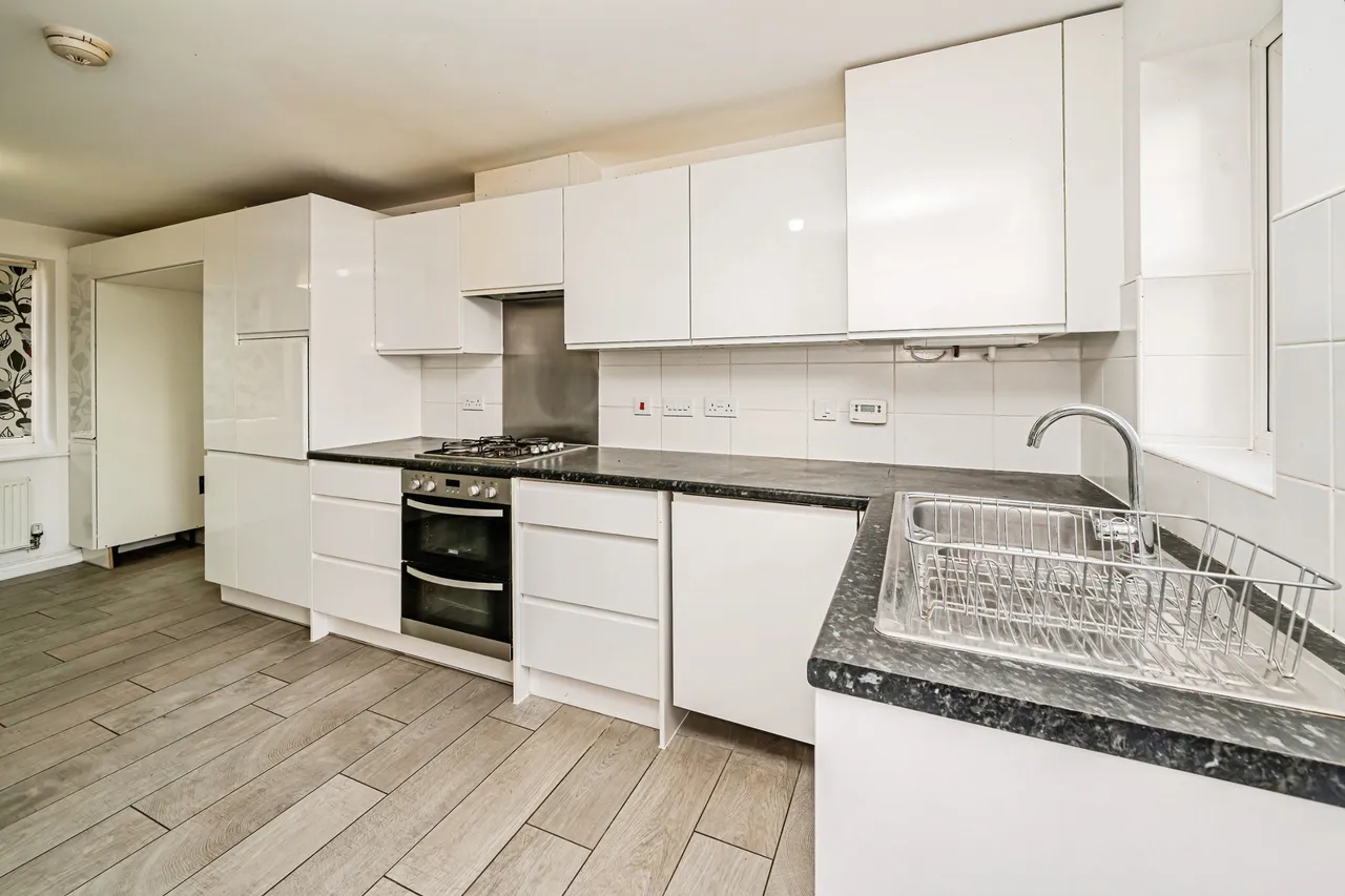 Tyson Road, Aylesbury, HP18, photo 2
