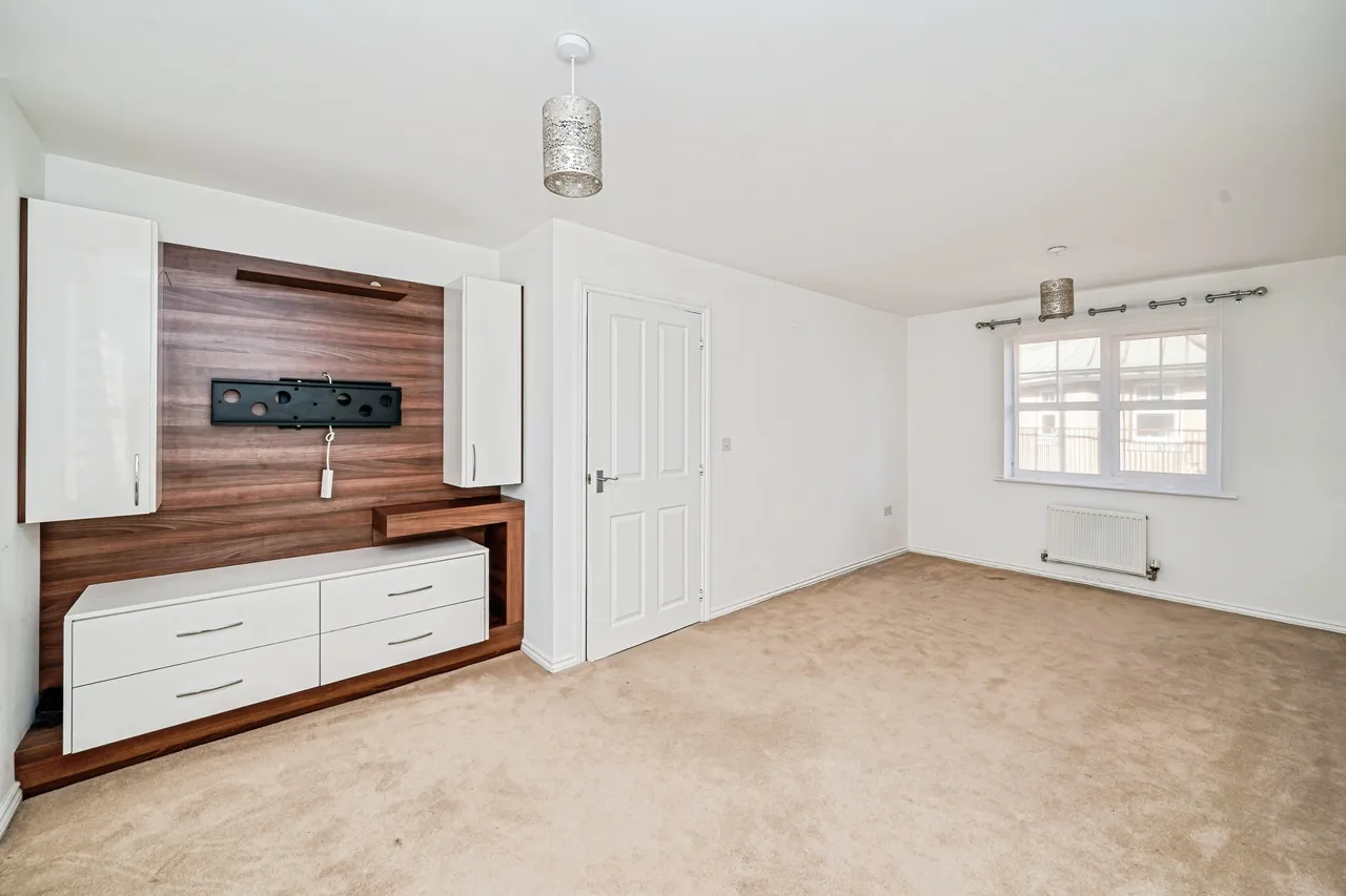 Tyson Road, Aylesbury, HP18, photo 13