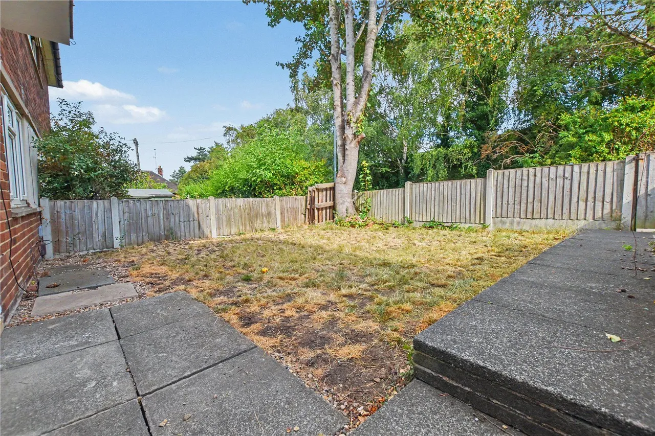 Manor Road, Churwell, LS27, photo 20