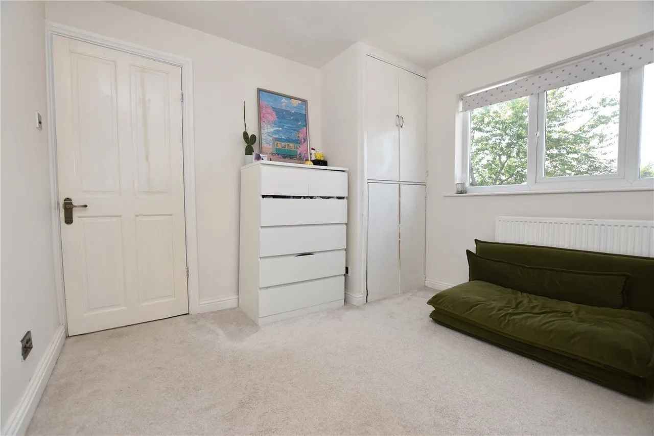 Manor Road, Churwell, LS27, photo 17