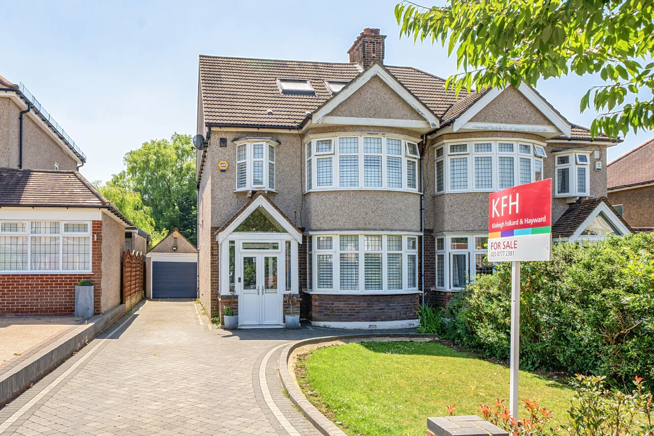 4 bed house for sale, Highfield Drive, West Wickham, BR4