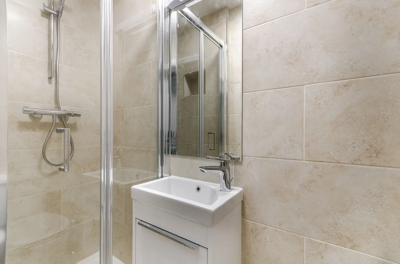 Flat 60, 22 Nevern Place, London, photo 6