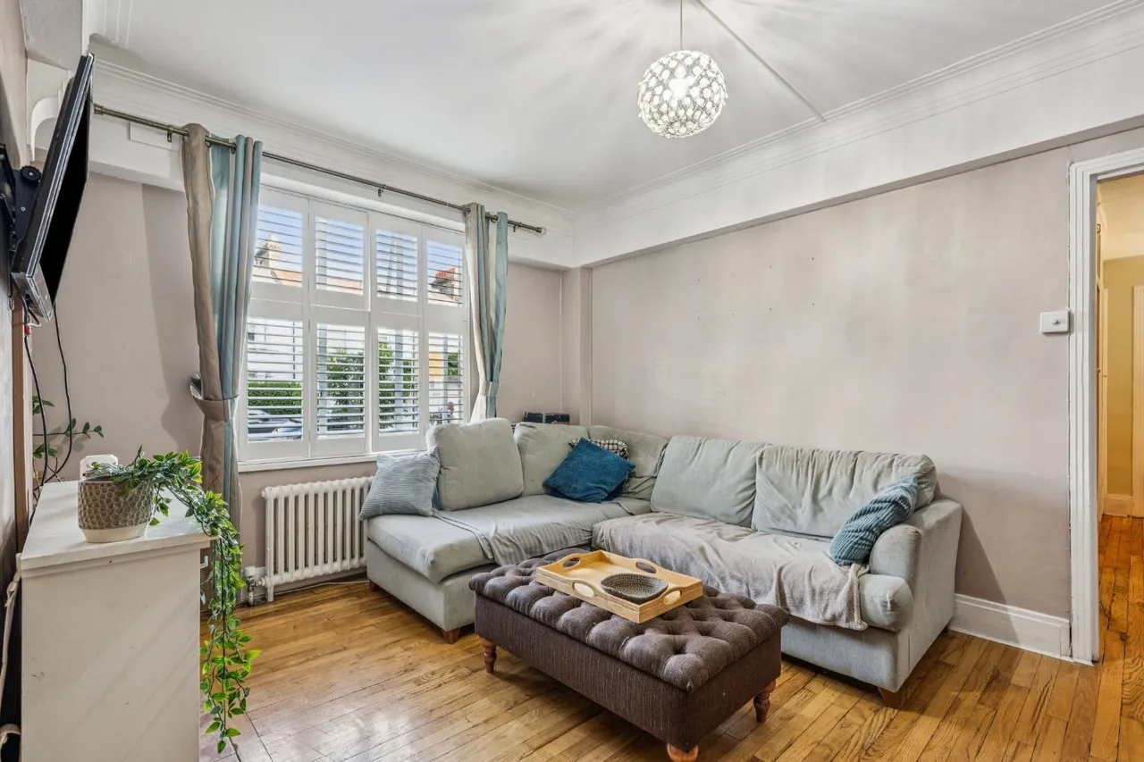 Sutton Lane North, London, W4, photo 8