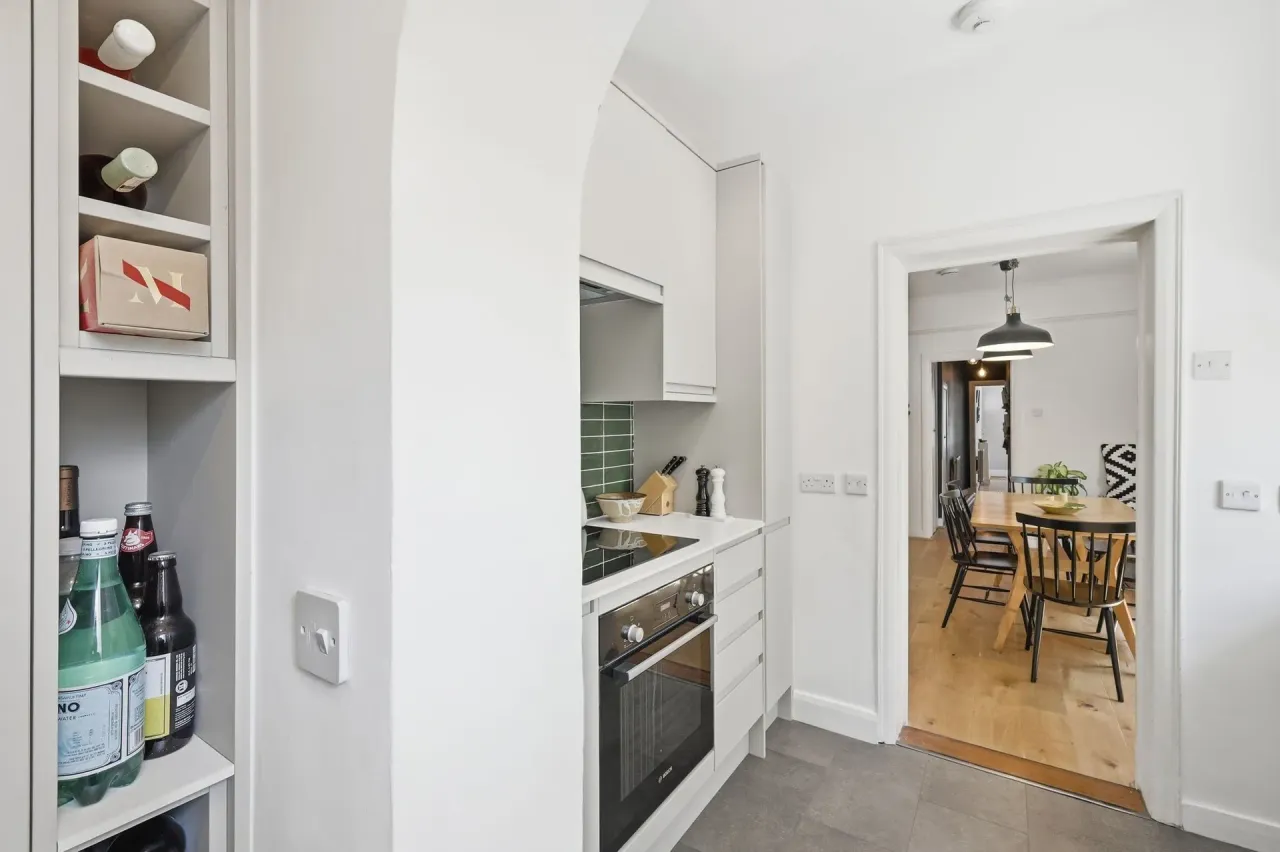Newport Road, Leyton, E10, photo 4