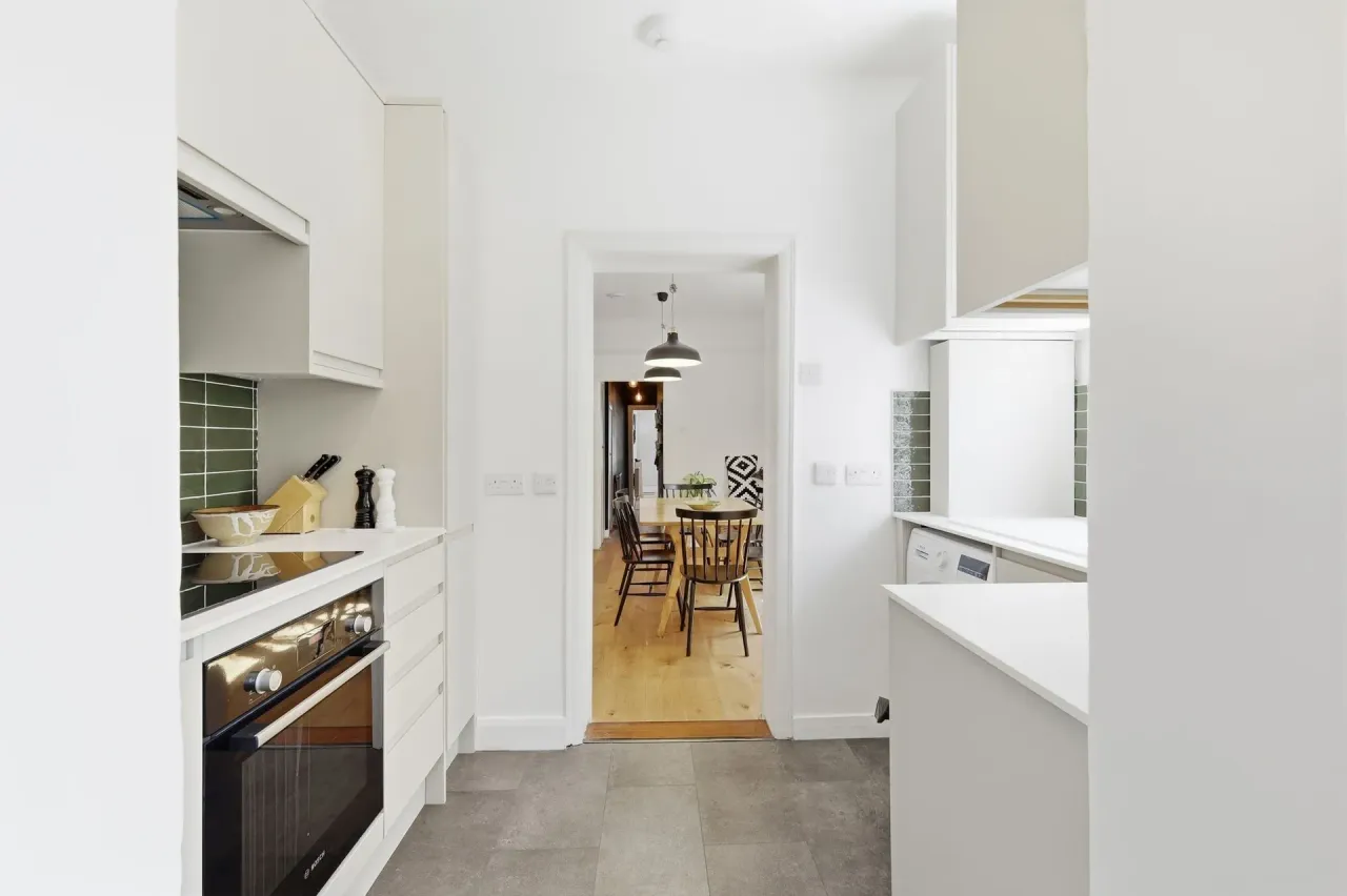 Newport Road, Leyton, E10, photo 3