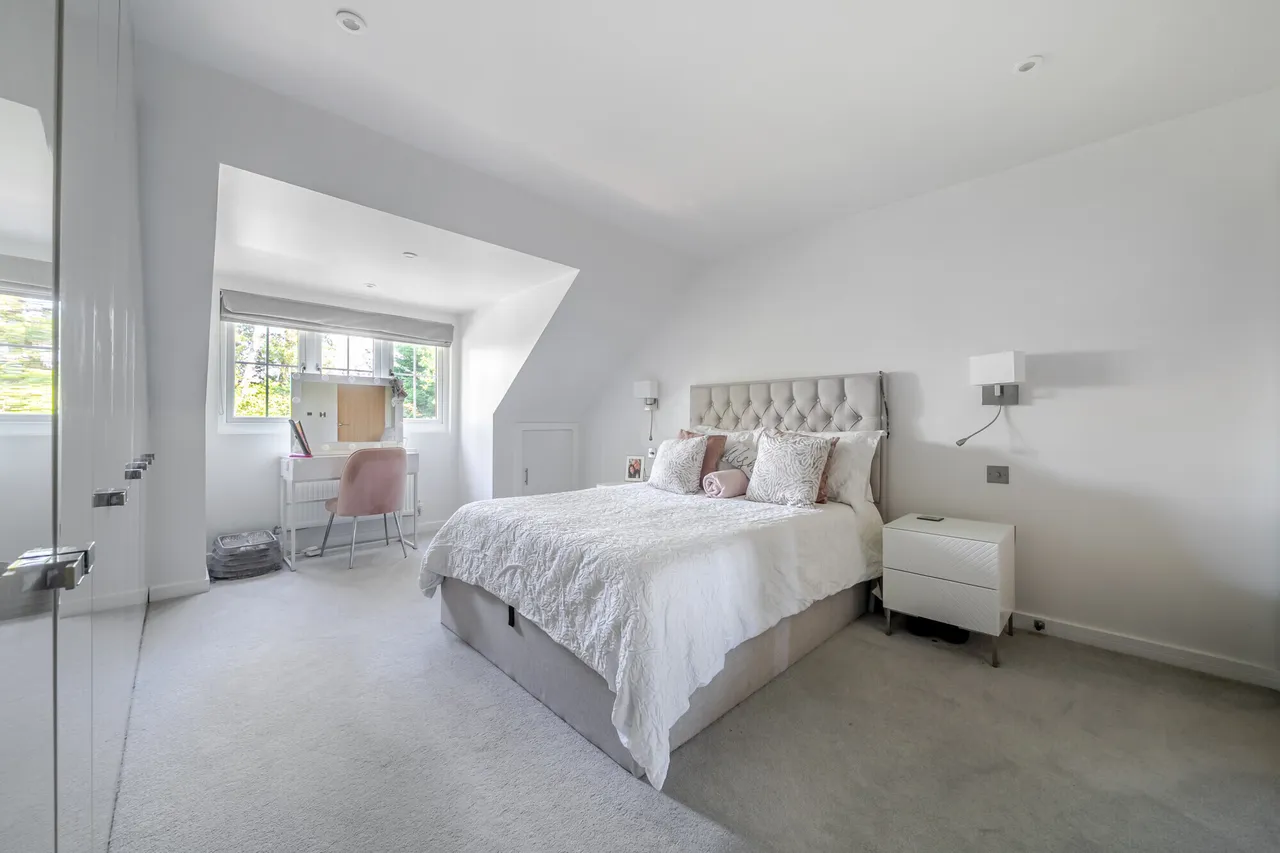 Award Road, Fleet, GU52, photo 6