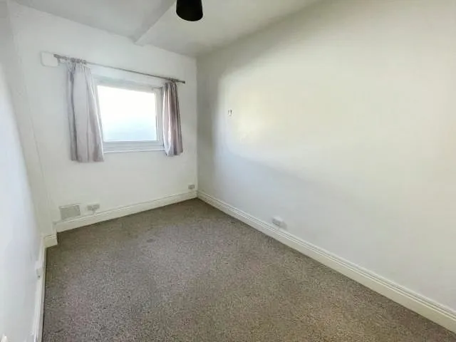 Park Lane, Swindon, SN1, photo 7