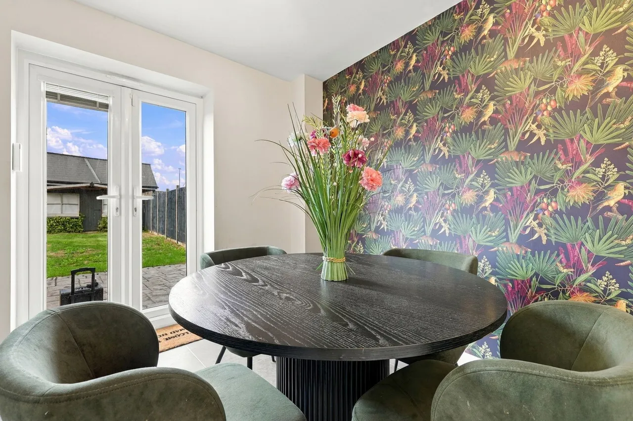 School Avenue, Dunton Fields, SS15, photo 14