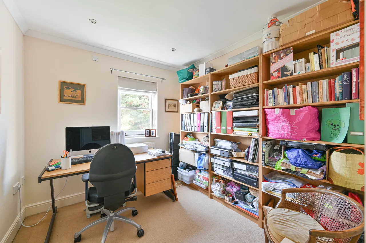 2 Woodlands Terrace, Rodenhurst Road, London, photo 11
