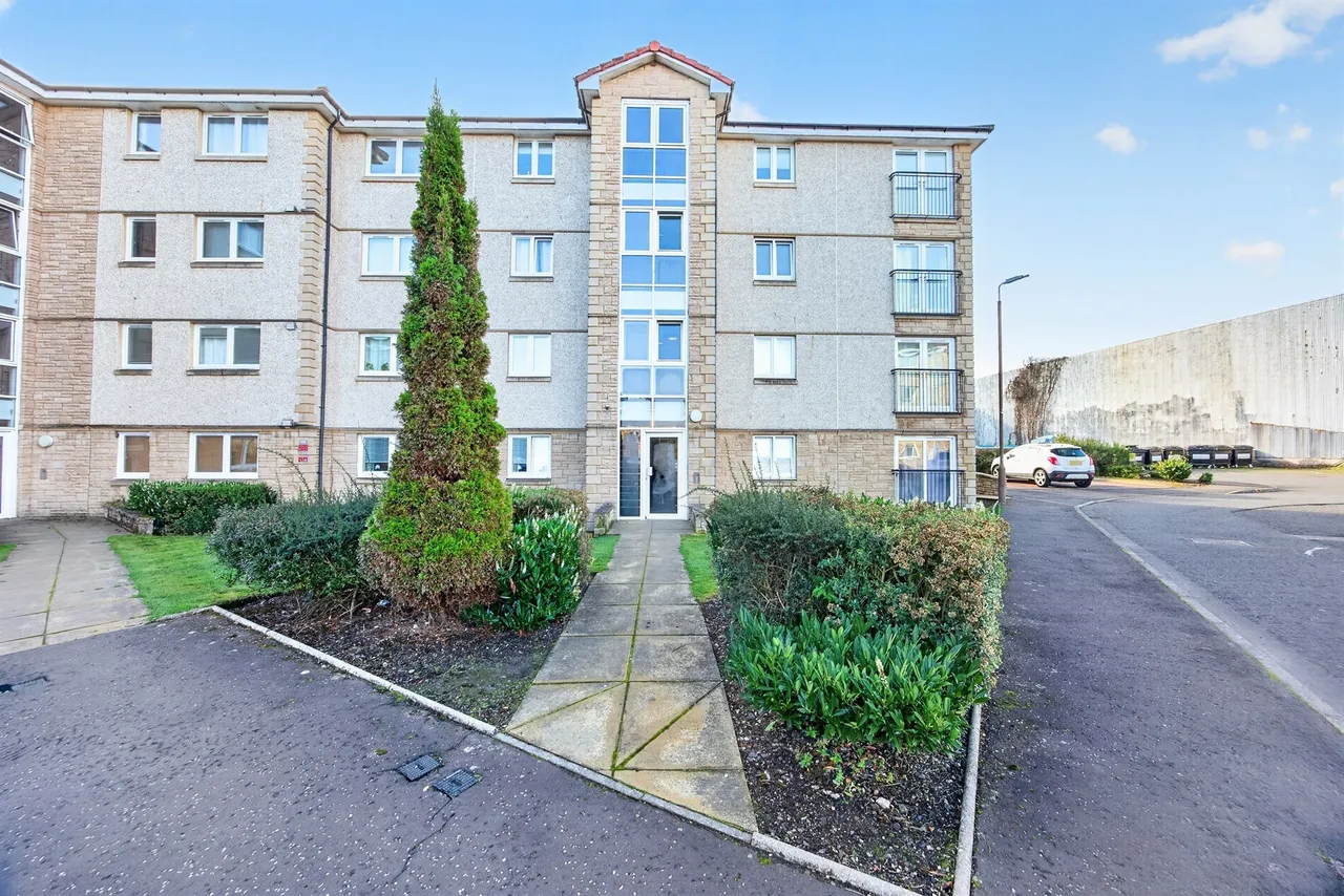 Newlands Court, Bathgate, EH48, photo 20